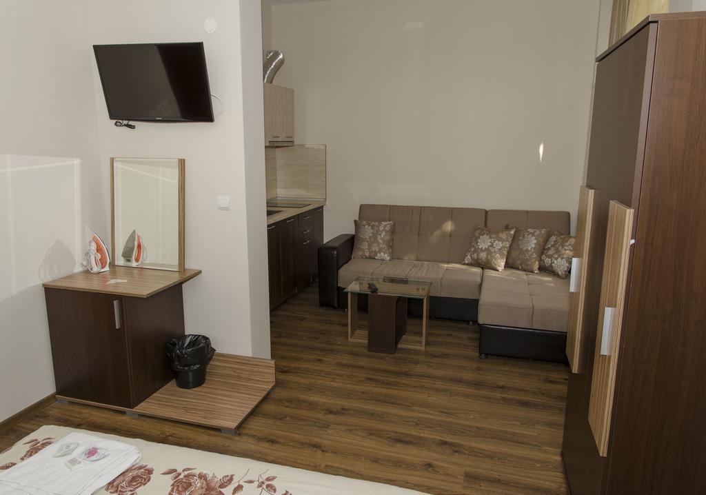 Guest House Anelim Veliko Tarnovo Quarto foto